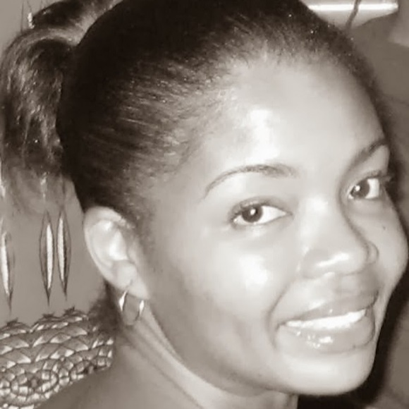 Meet your Posher, Fatima - Picture 1 of 1